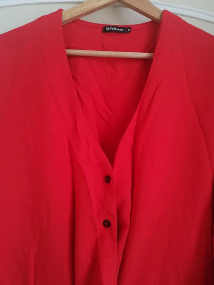 Blouse légère rouge devant noué - photo numéro 3