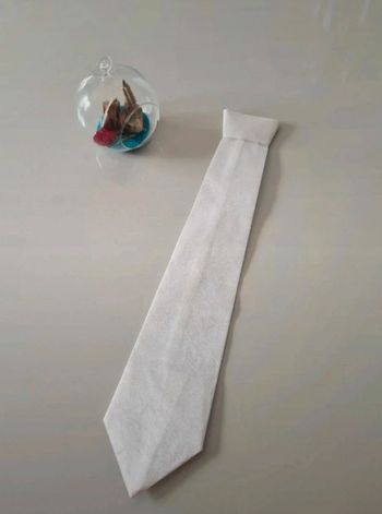 Cravate blanche enfant