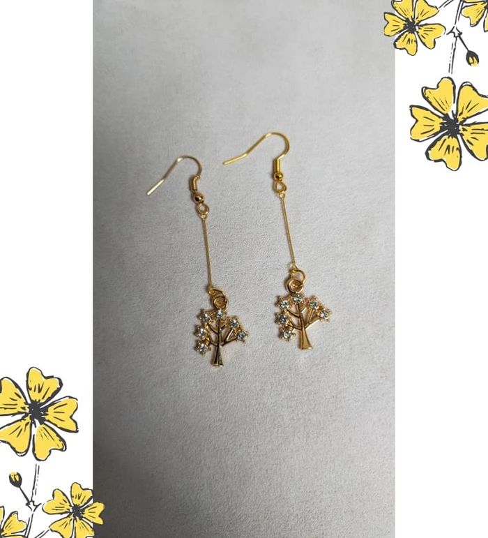 Boucles d'oreilles pendantes dorées – Arbre de vie scintillant - photo numéro 8