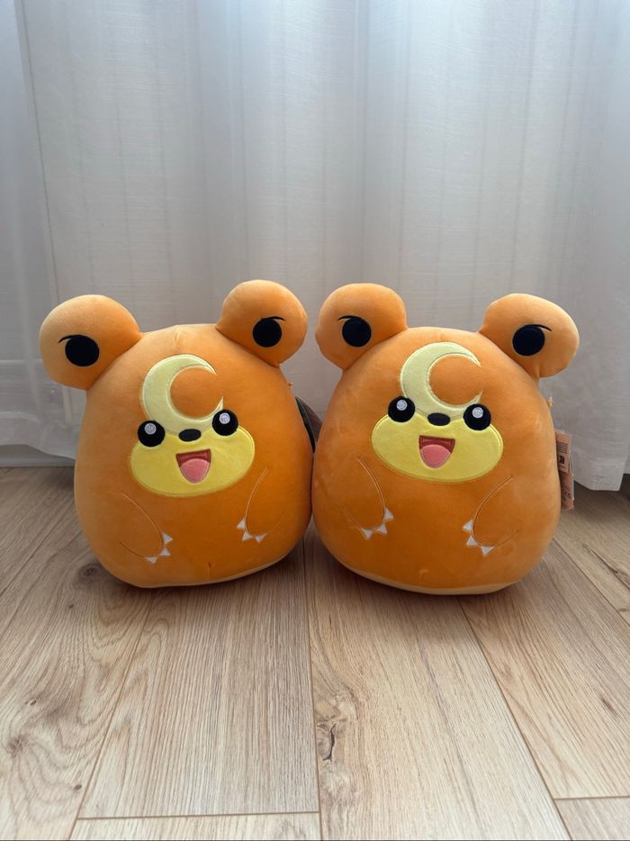 Pokémon Lot deux Peluche Squishmallows Teddiursa 25cm Neuf avec Étiquette