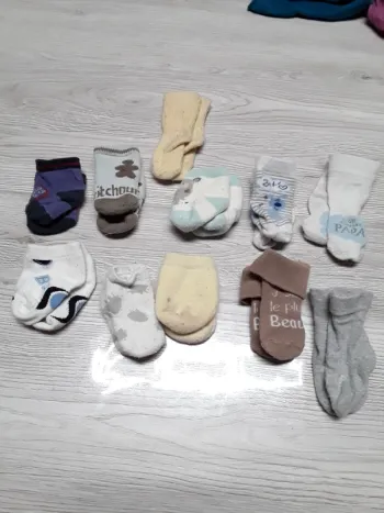 Lot chaussettes de naissance