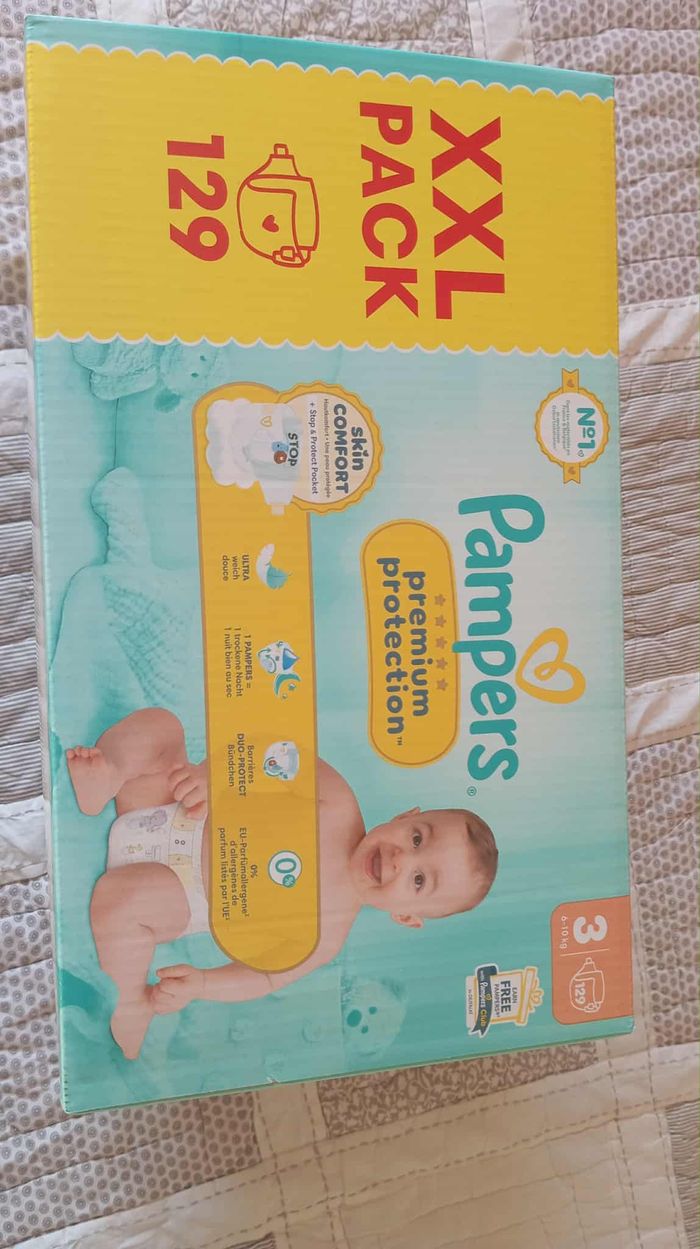 1 cartons XXL  packs ( 129 couches ) Pampers Premium Protection   taille 3 neuf jamais ouvert