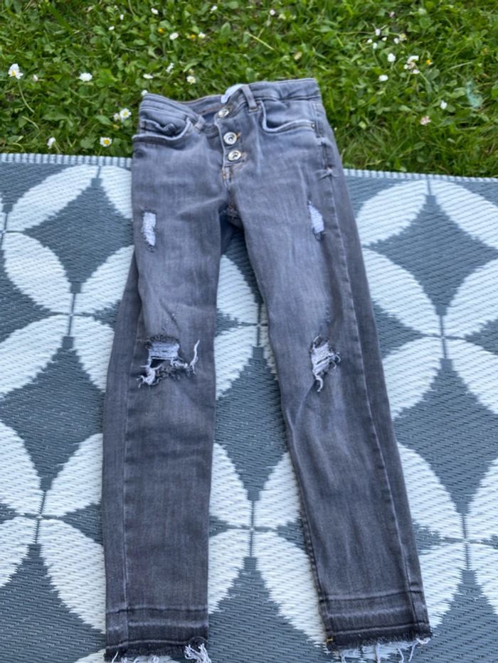 Jean a trous Zara kids - photo numéro 4