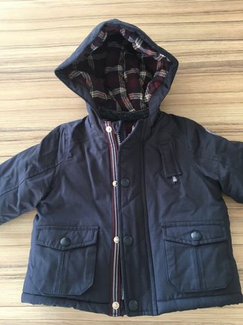 Manteau neuf 6 moins avec capuche