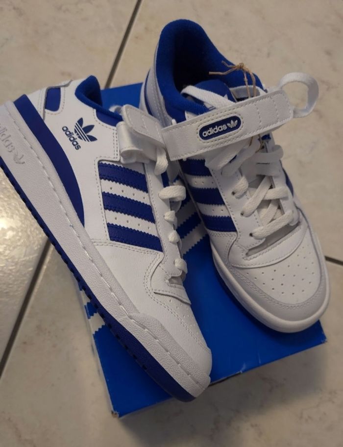 (Neuves non portées) 🥰🤩baskets adidas pointure 38 unisex - photo numéro 2