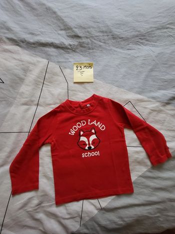 T shirt rouge manches longues 23 mois