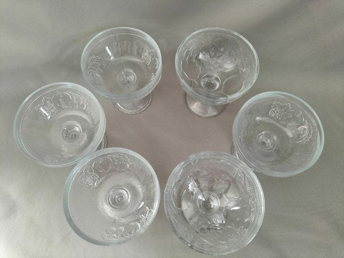 🤍 Lot de 6 coupes à dessert à pied pour salade de fruit ou glace - Très bon état 🤍 - photo numéro 3