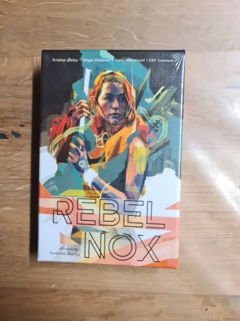 Neuf sous cellophane jeu de cartes Rebel Nox des éditions Pixie Games