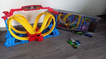 Piste de course lanceur de voitures neuf