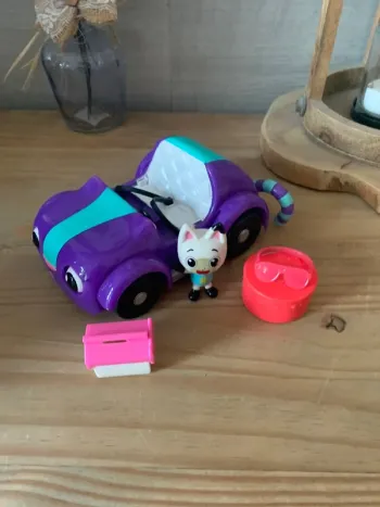 Voiture chabriolette de Gabbydollhouse