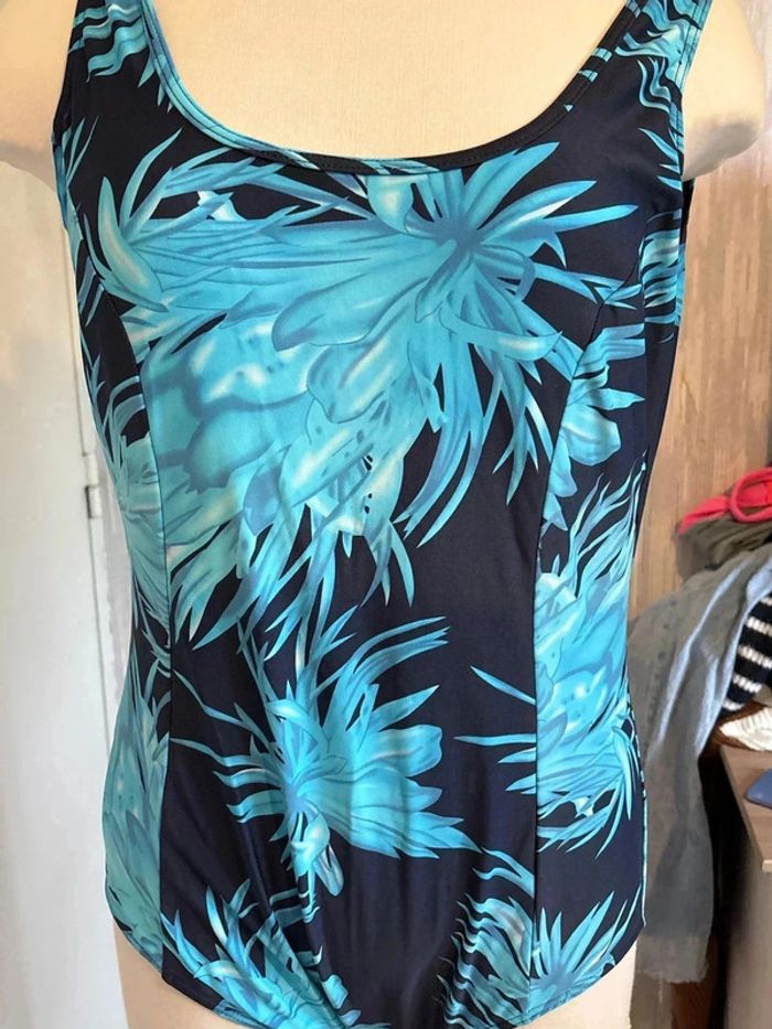 Maillot de bain 1 pièce taille 52• - photo numéro 2