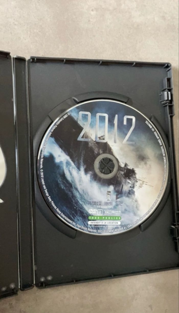 DVD 2012 - photo numéro 3