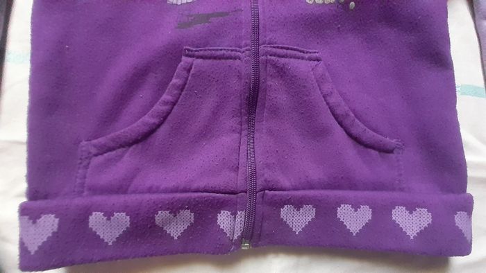 Veste jogging mauve et lilas motif petite fille et ecriture - photo numéro 3