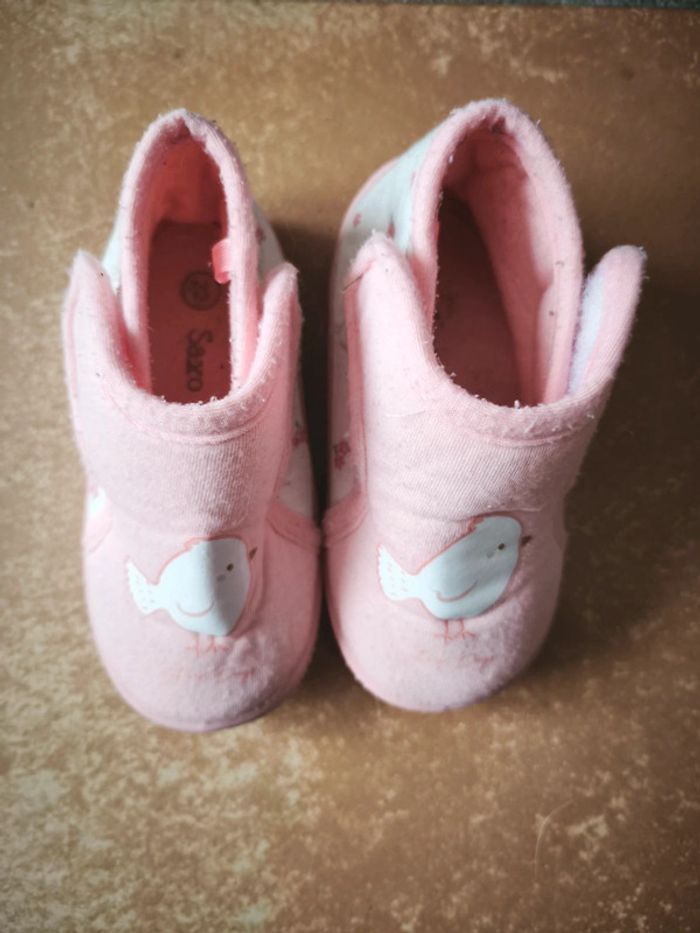 Chaussons rose oiseau fleur