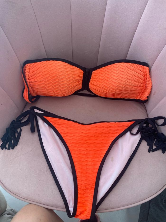 Maillot de bain, deux pièces fluo