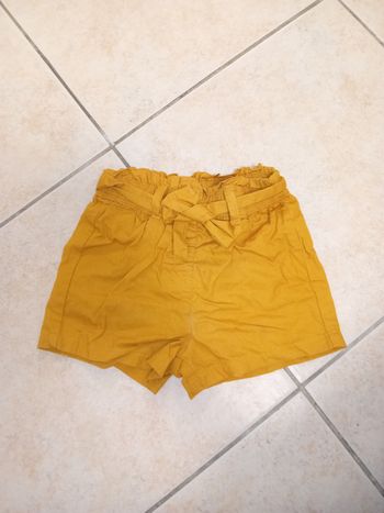 Short moutarde 9 mois