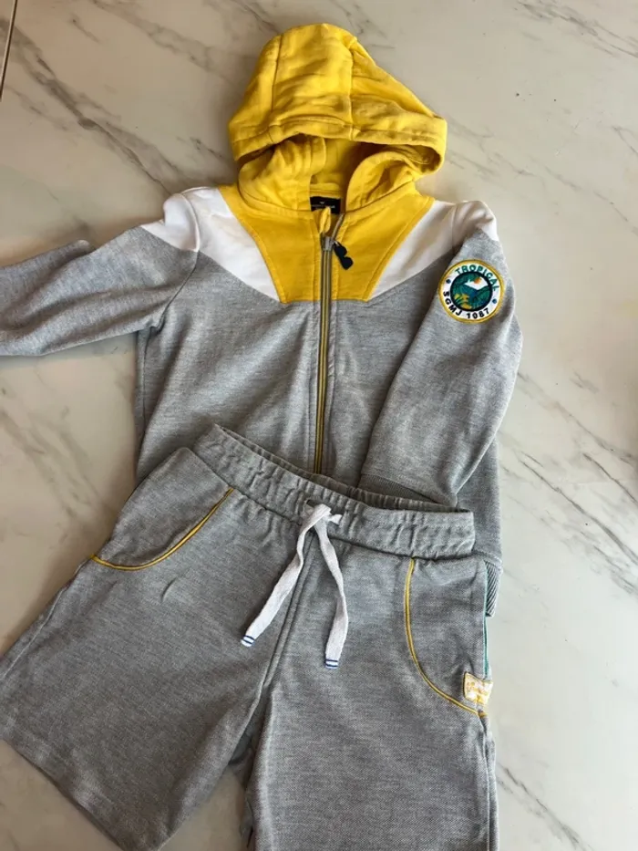 Ensemble gilet et Short sergent major