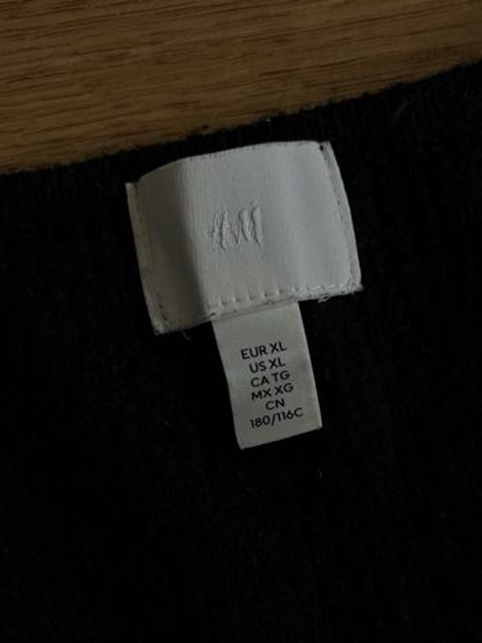 pull H&M - col v - XL - photo numéro 3