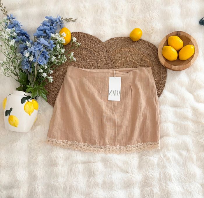 Jupe beige avec dentelle Zara taille L - photo numéro 5