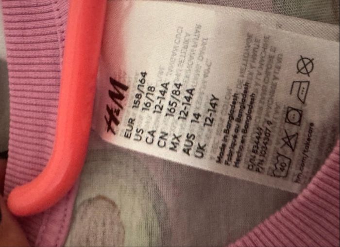 T-shirt rose avec des avocats - photo numéro 3