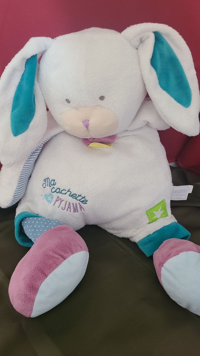 Lapin blanc étoile Les Ptitous range pyjama DOUDOU ET COMPAGNIE
