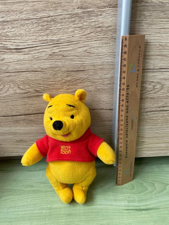 Peluche Winnie thé pooh 23 cm - photo numéro 2