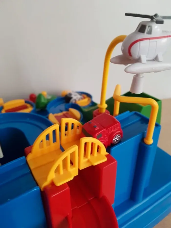 Jeu rescue city circuit fermé de petites voitures - photo numéro 11