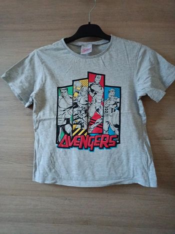 10. T-shirt Avengers 10ans