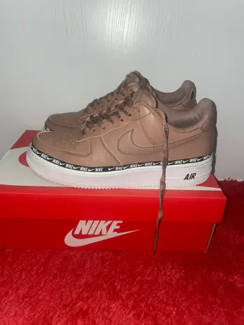 Air Force 1 low swoosh