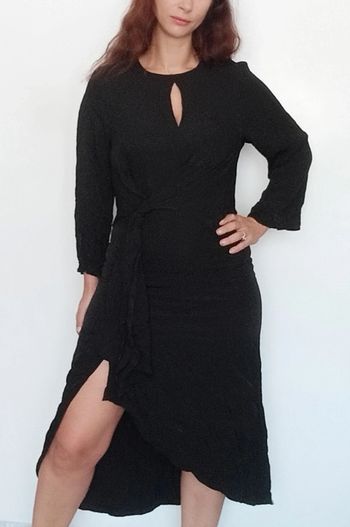 Robe noir asymétrique chic taille 40
