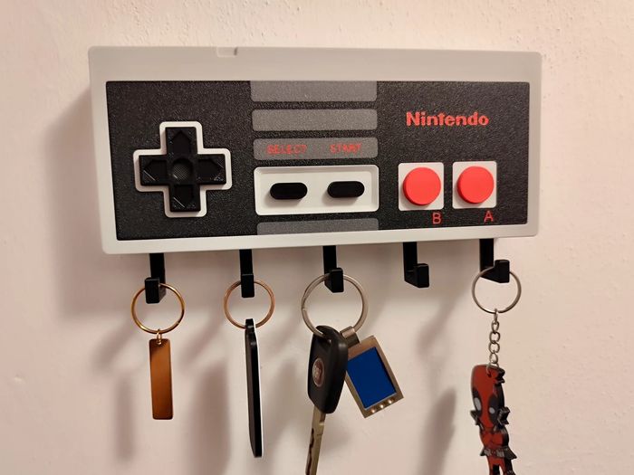 Porte-clés mural rétro NESPorte-clés mural rétro NES Apportez une touche geek et nostalgique à votr - photo numéro 2