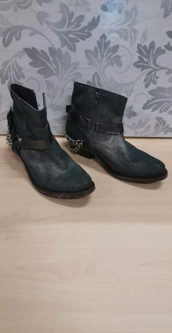 Bottine avec petites chaînette
