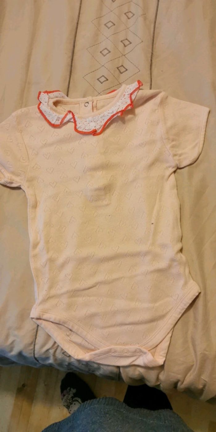 Bodie manches courtes 9 12 mois
