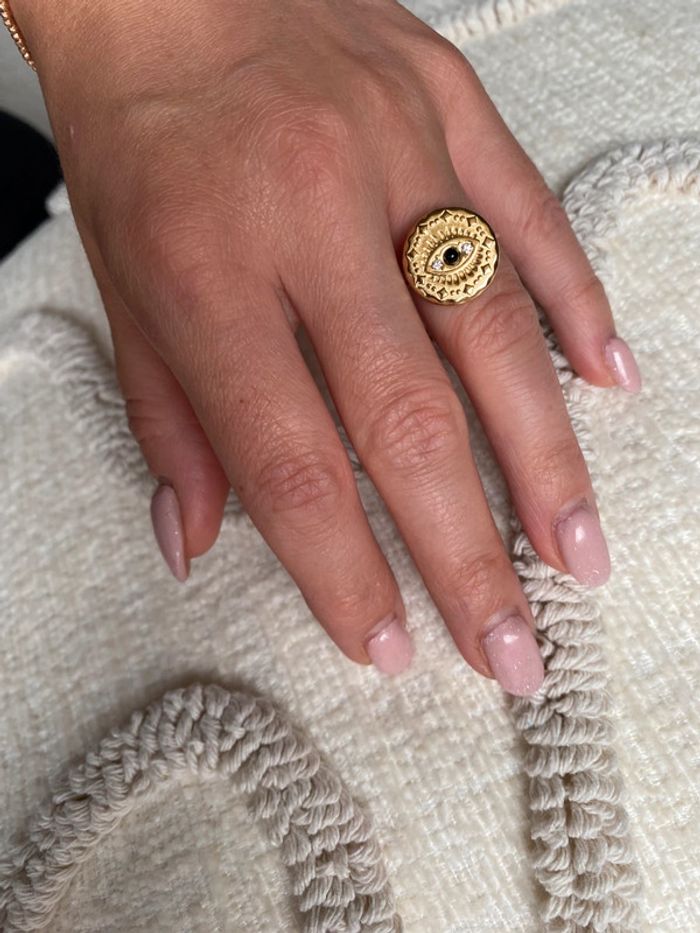 Bague ajustable médaillon œil plaqué or - photo numéro 2