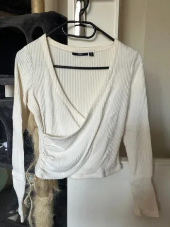 Croc top