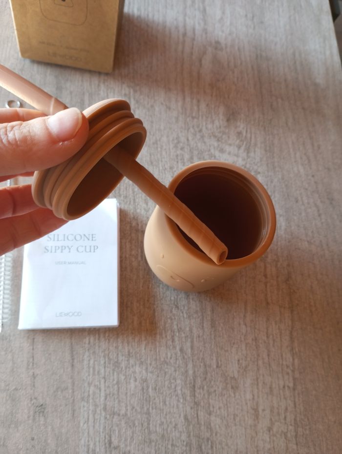 Gobelet avec paille - photo numéro 3