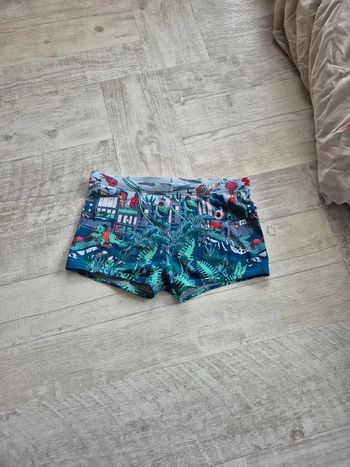 Maillot de bain taille 14/15 ans