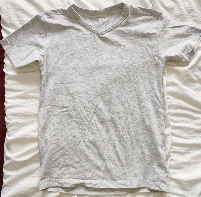 Tee-shirt gris enfant 6-8 ans / Zeeman