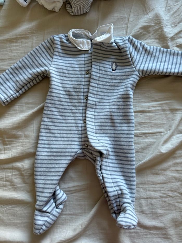 Lot pyjama 1 mois - photo numéro 7