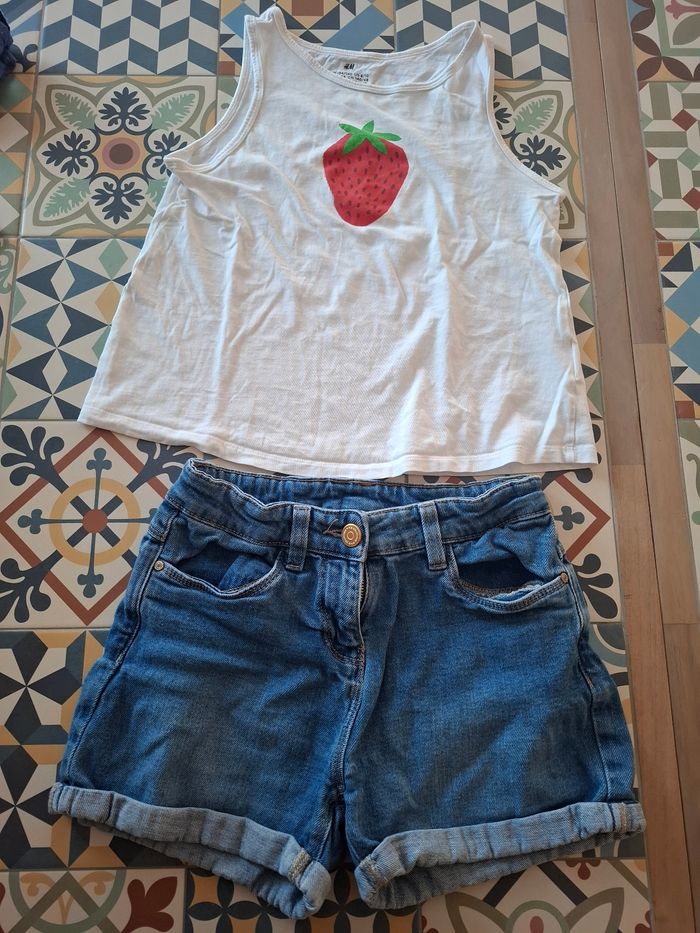 Short en jean + 3 tee-shirts - photo numéro 2