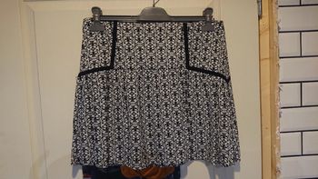 Jupe naf naf noir et blanc t 40