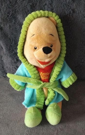 Doudou peluche winnie avec peignoir - Disney