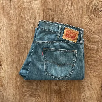 Jean/pantalon bleu Levi's 559 pour homme, taille : W 38 L 32 (48 taille française)