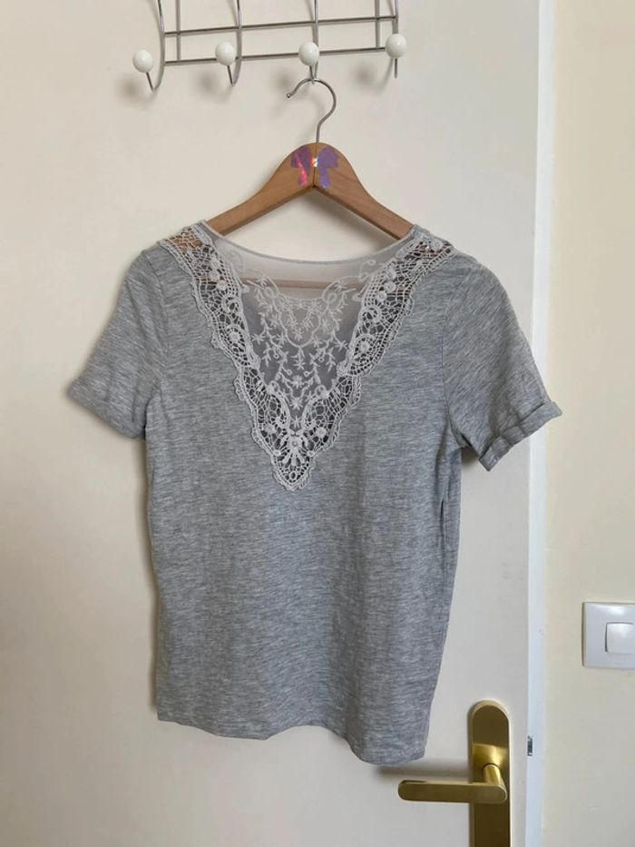 Tee-shirt gris avec dos dentelle Naf Naf Taille S - photo numéro 2