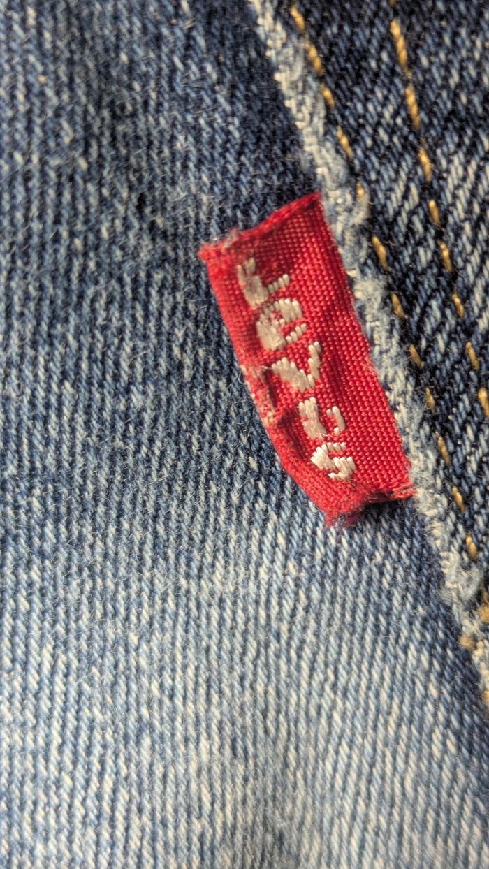 Jeans Levi's excellent état - photo numéro 10