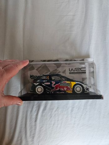 Voiture de collection neuve sous blister