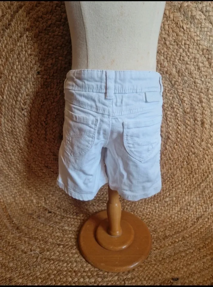 Short en jean blanc fille okaïdi 3ans 94 cm - photo numéro 3