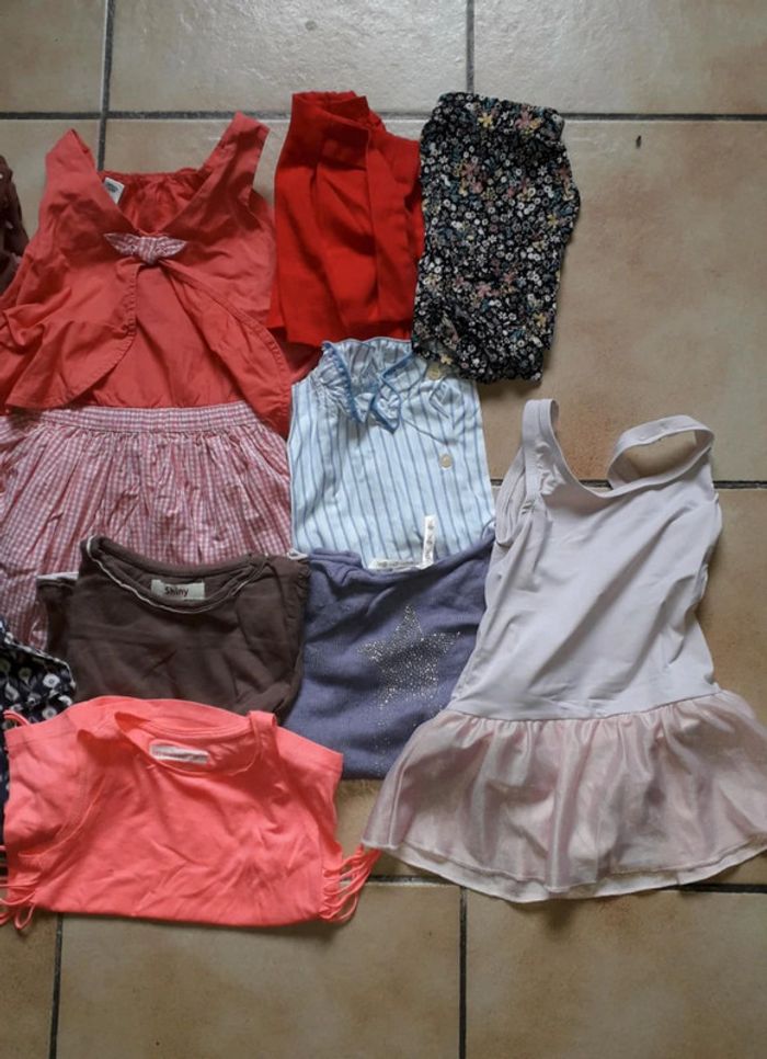 Lot 17 vêtements 4 ans fille - photo numéro 2