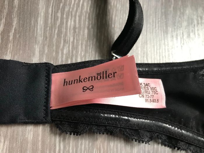 Soutien gorge noir - photo numéro 5