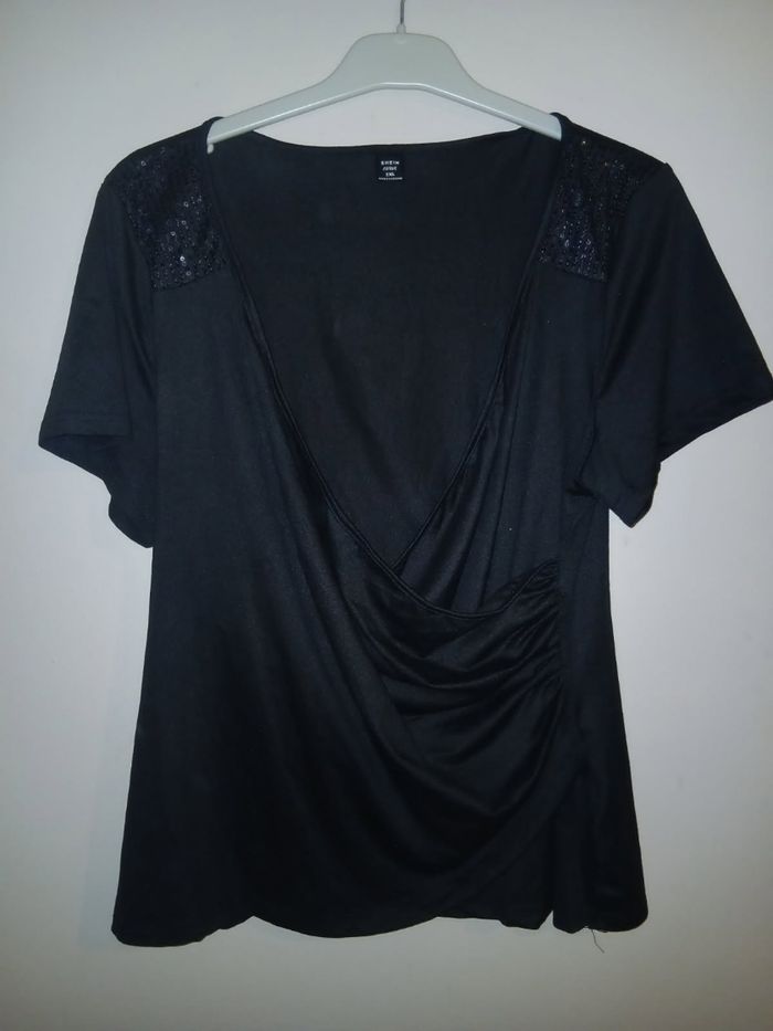 Tee shirt